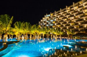 Alberca de Noche En Hotel Grand Velas Los Cabos